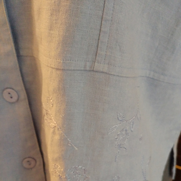 Lovely embroidered Linen/Rayon vest - Picture 3 of 7